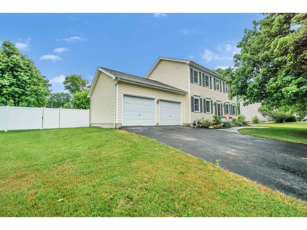 7 Hawthorn Circle