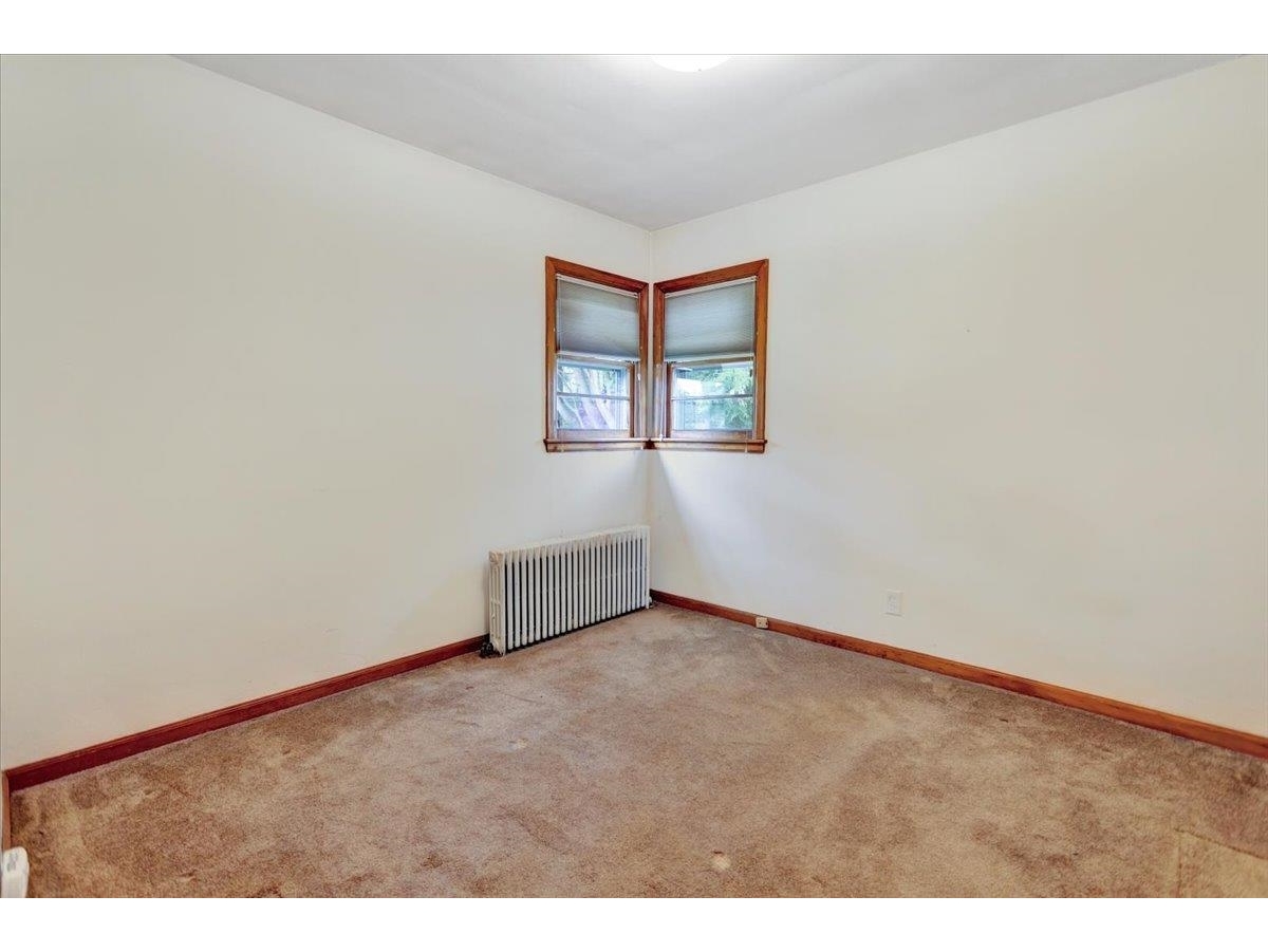 7 Iby Street