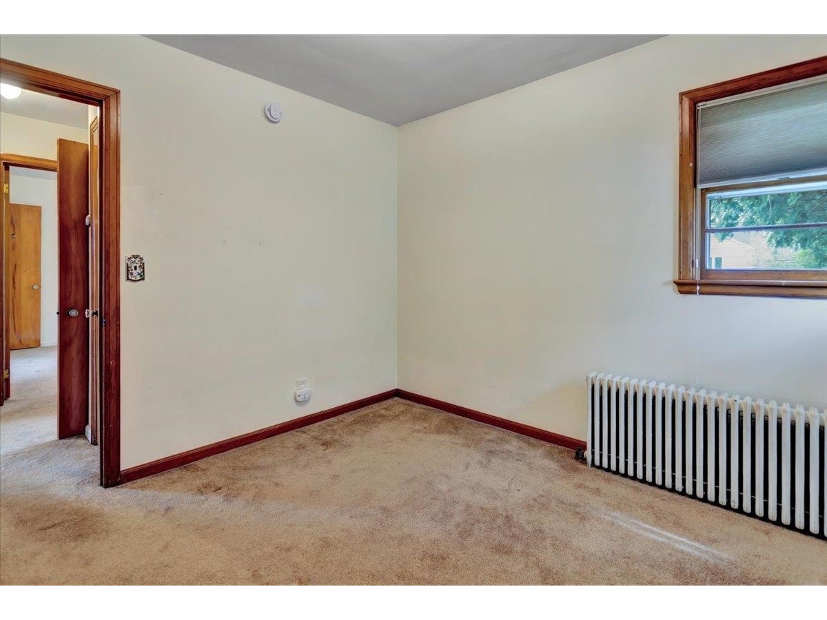 7 Iby Street