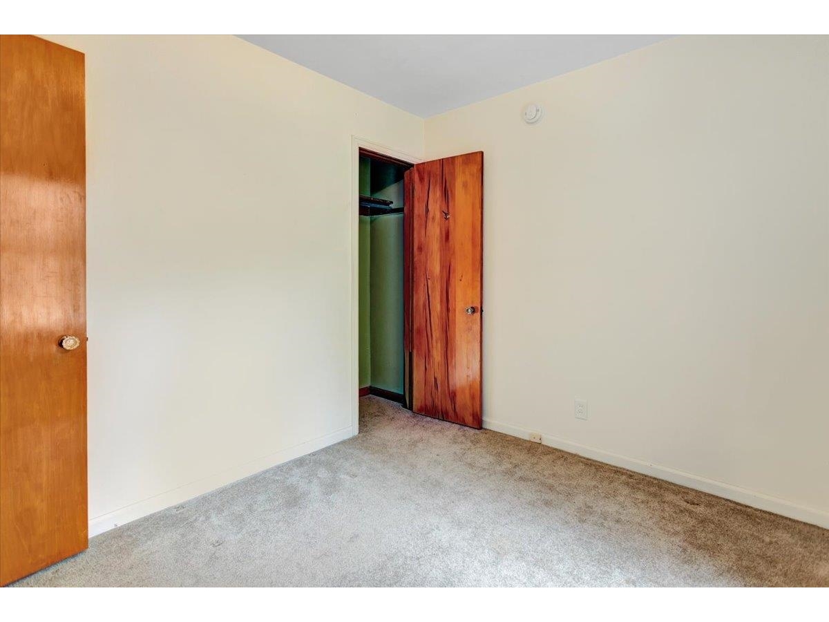 7 Iby Street