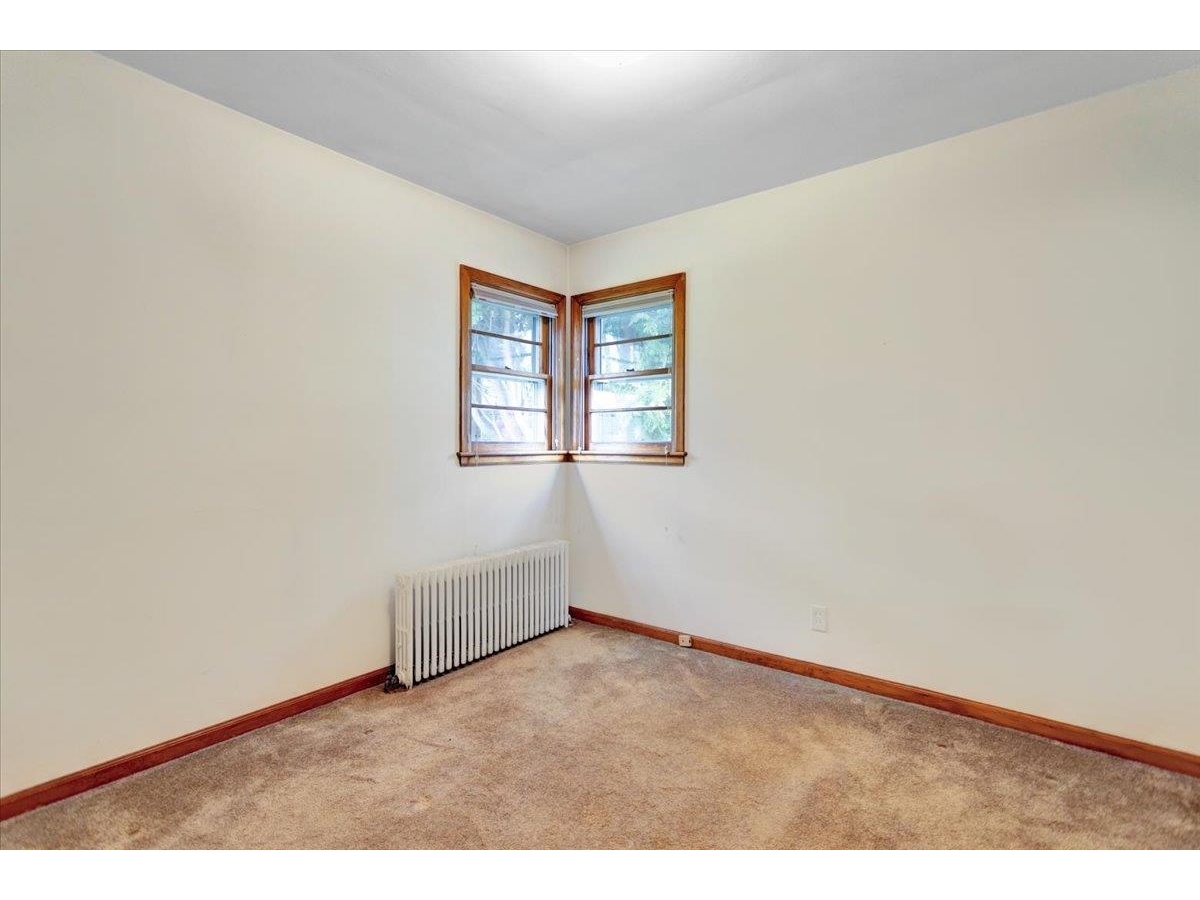7 Iby Street