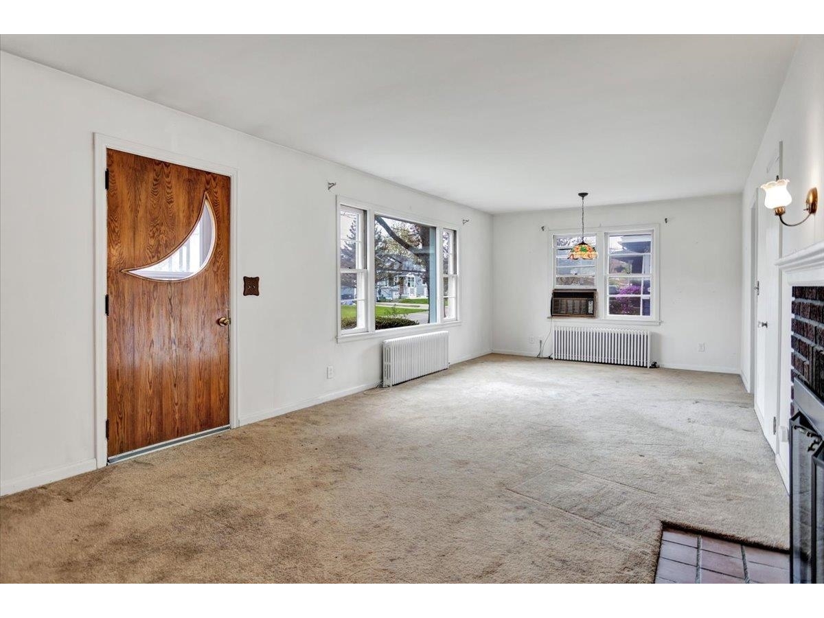7 Iby Street