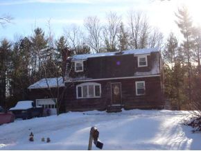 7 Linden Ln