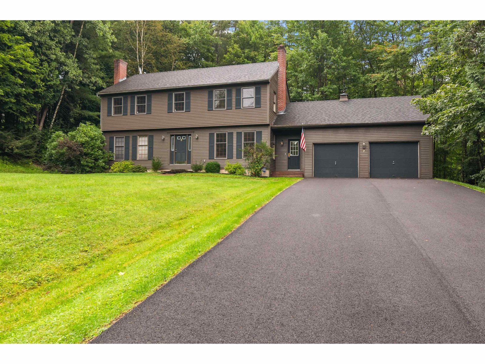7 Lindenwood Drive