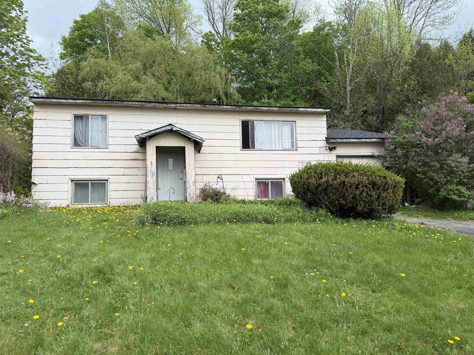 7 Meadow Wood Drive