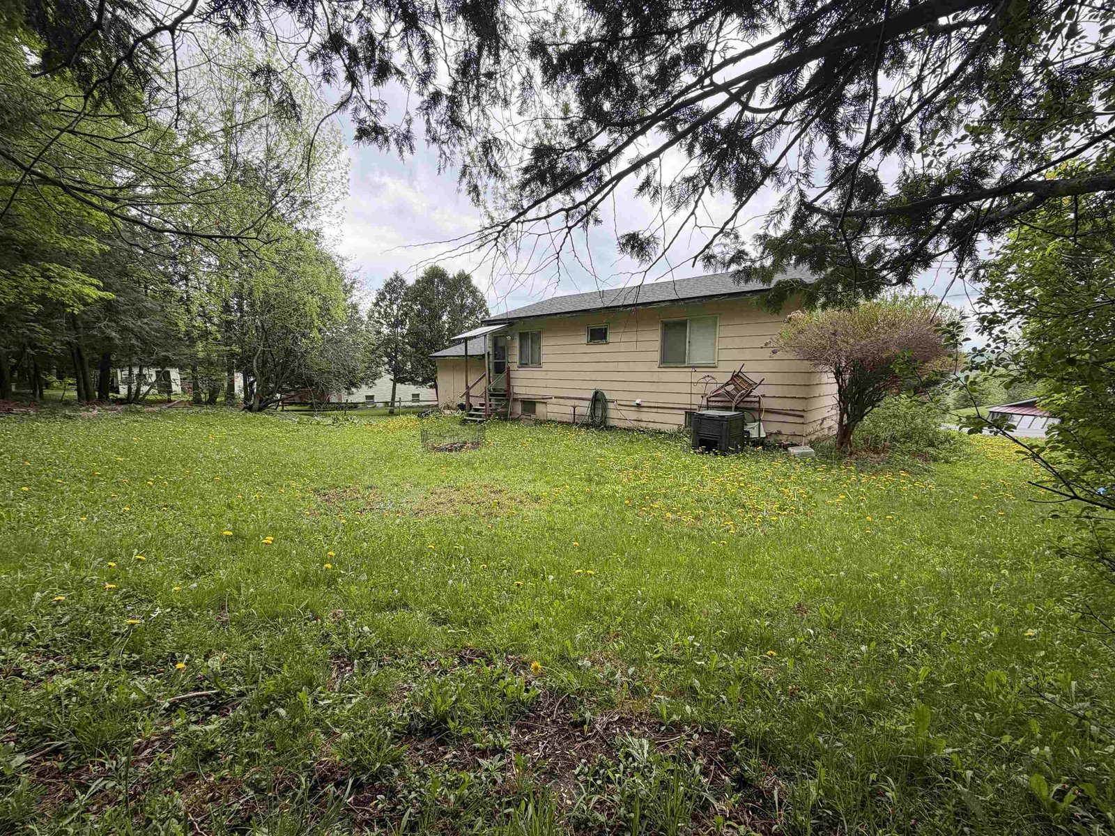7 Meadow Wood Drive