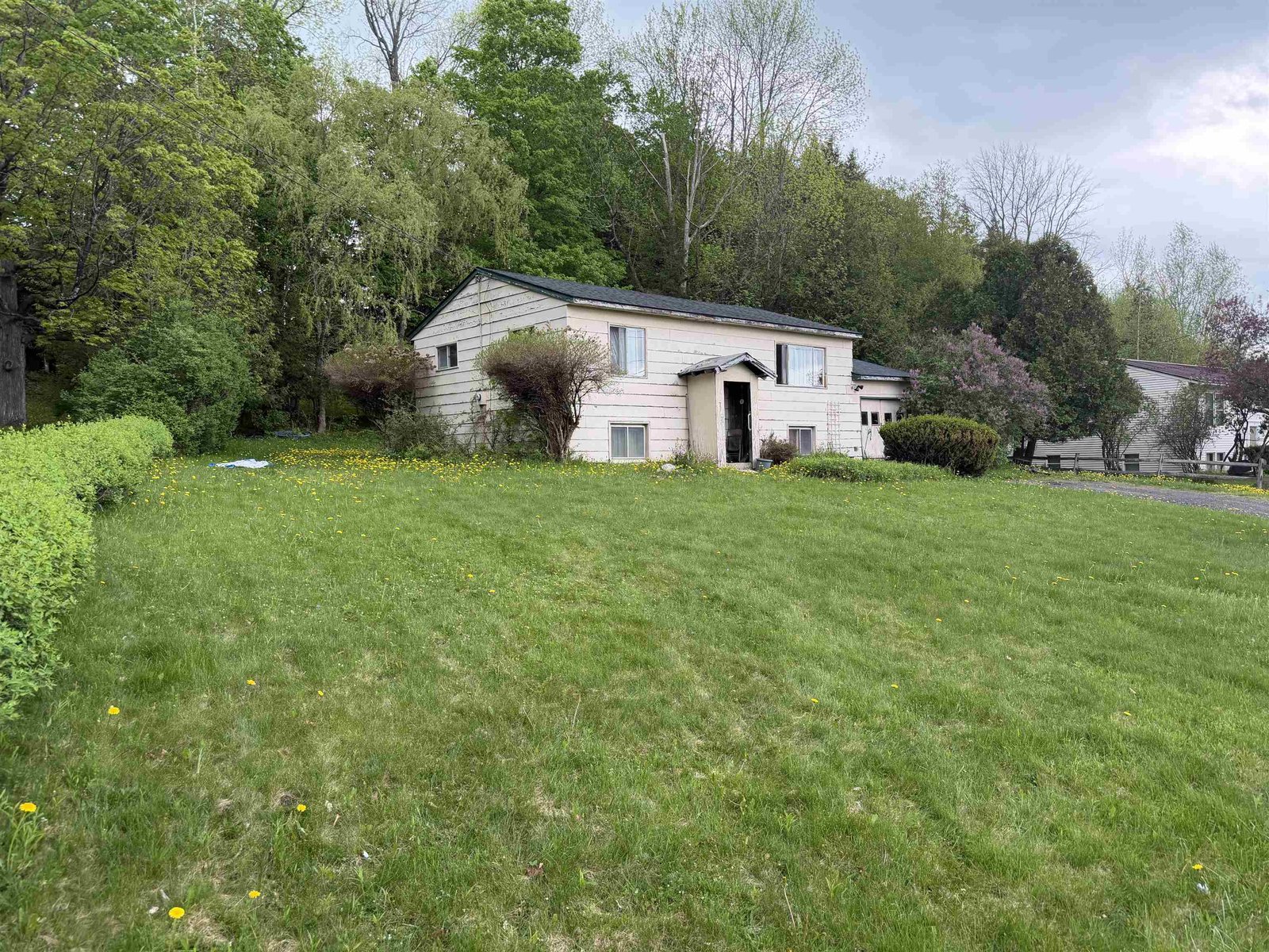 7 Meadow Wood Drive