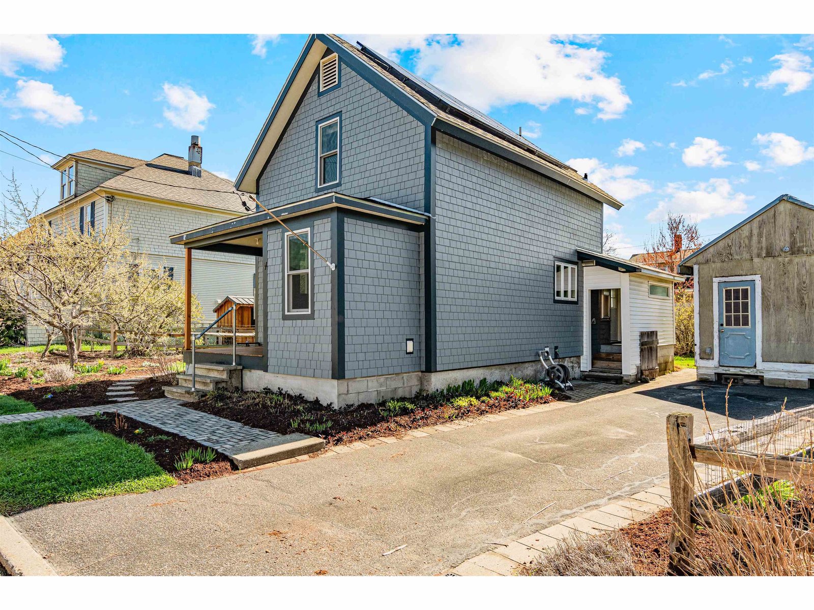 7 Niquette Court