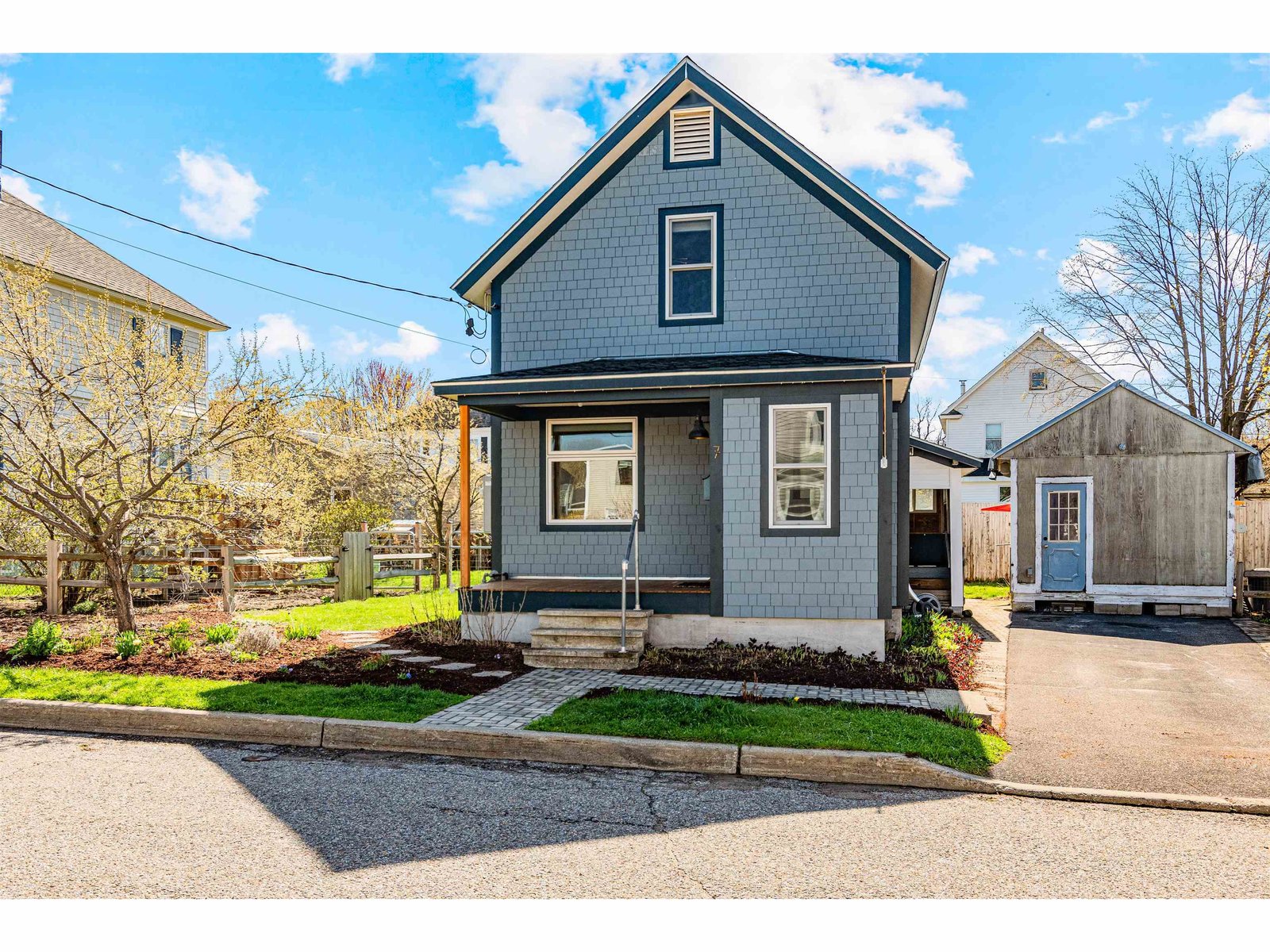 7 Niquette Court