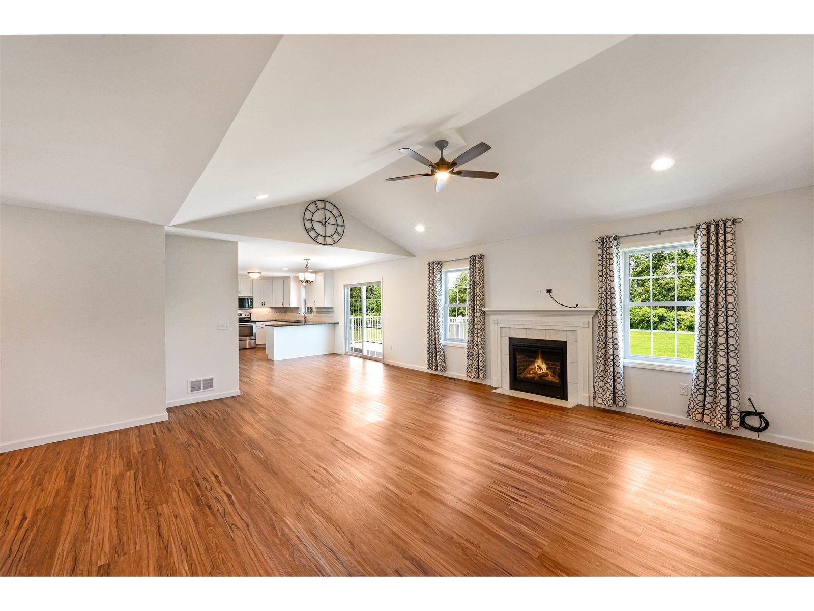 7 Riparian Way