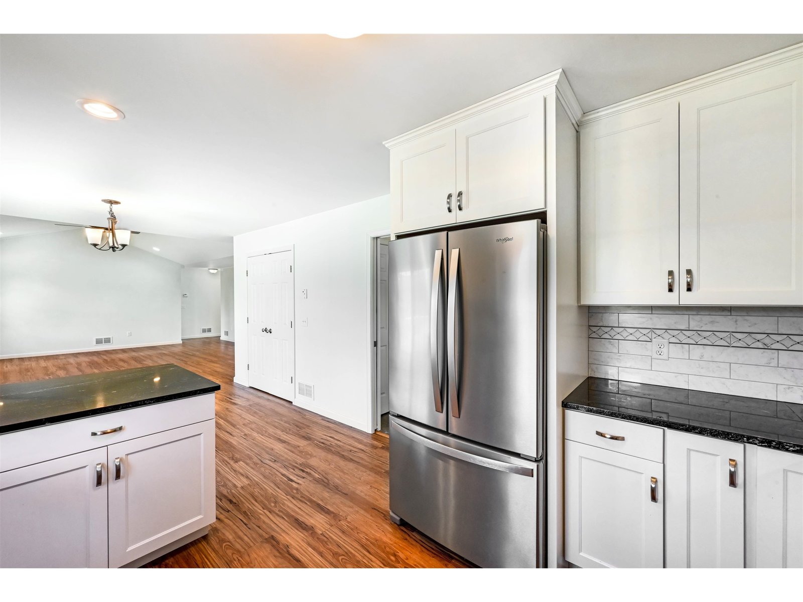 7 Riparian Way