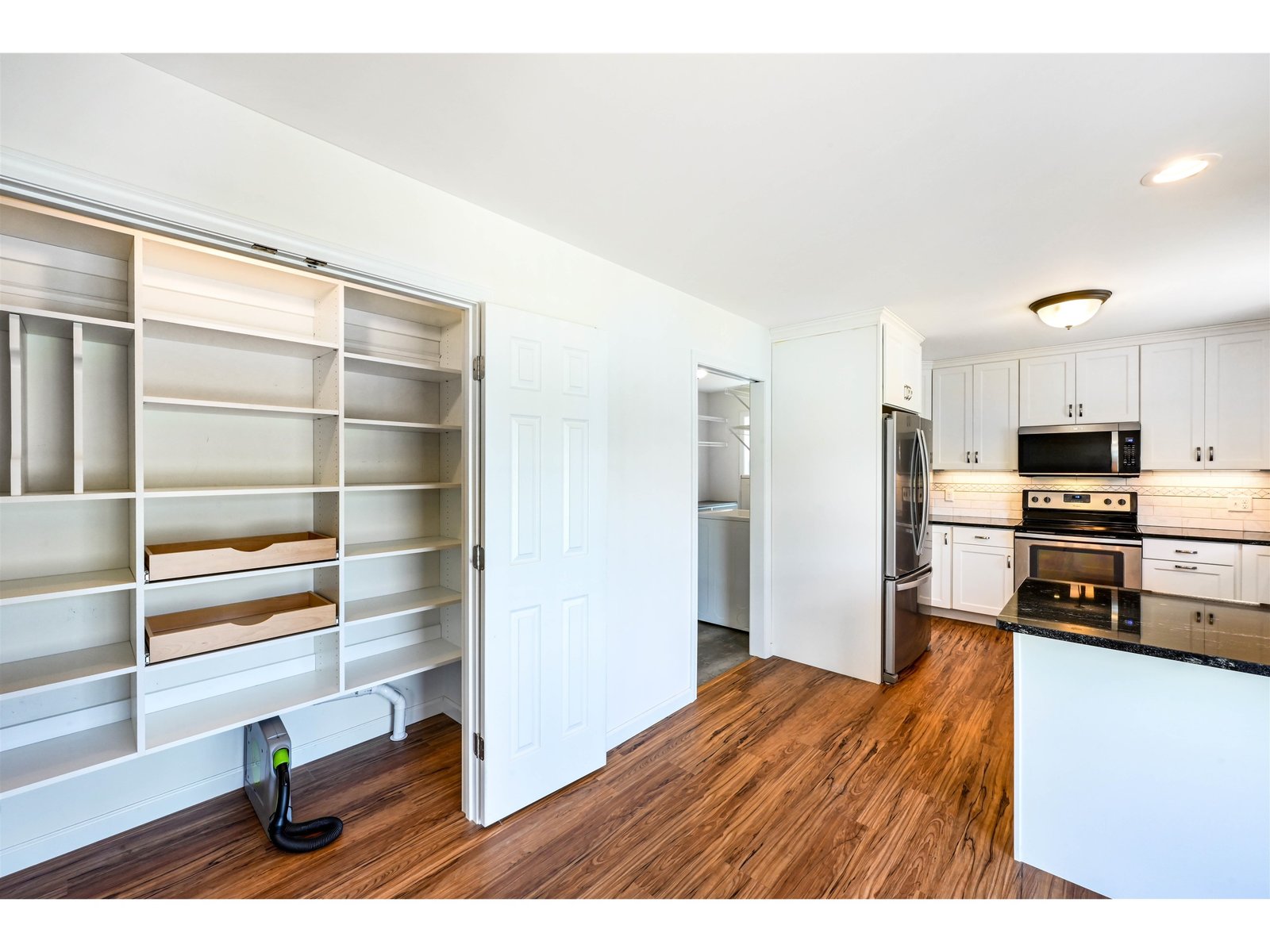 7 Riparian Way