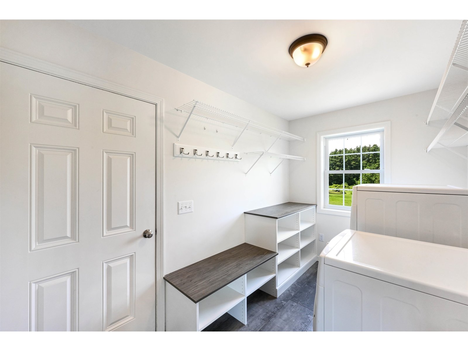 7 Riparian Way