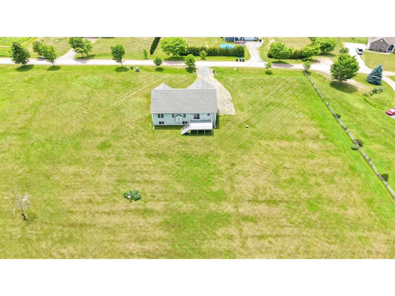 7 Riparian Way