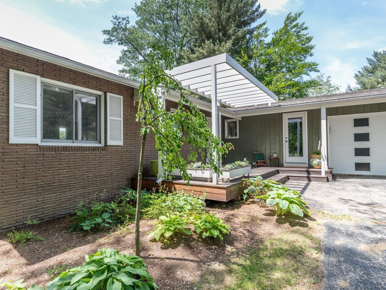 7 Sandalwood Drive