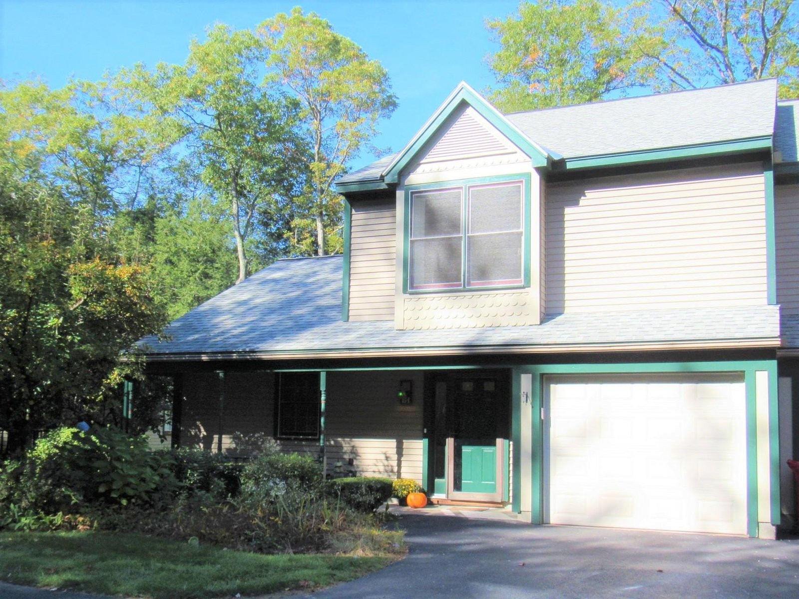7 Saxon Hollow Drive, Unit B-4