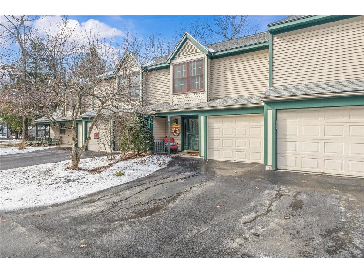 7 Saxon Hollow Drive, Unit D2