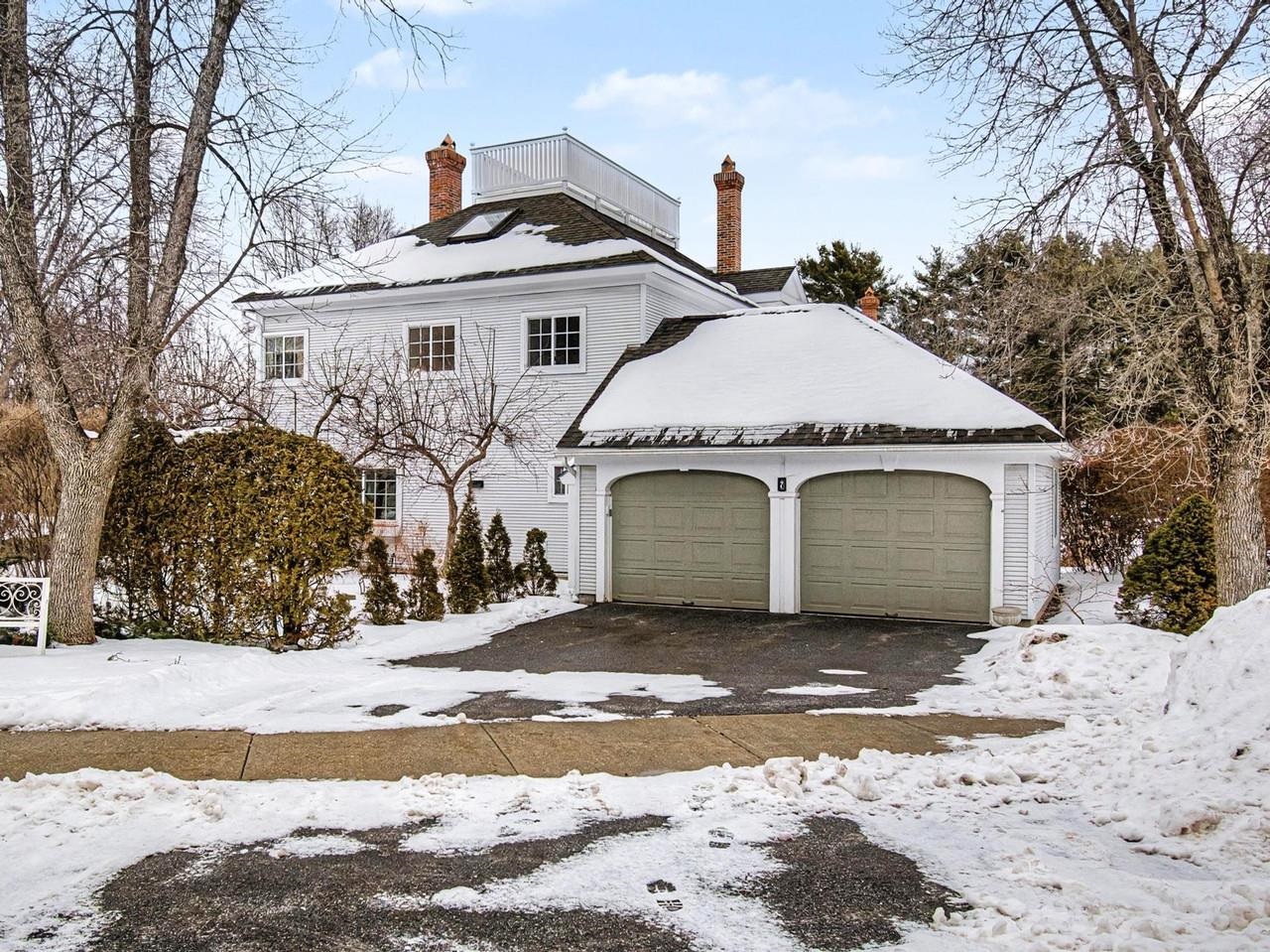 7 Southwind Drive
