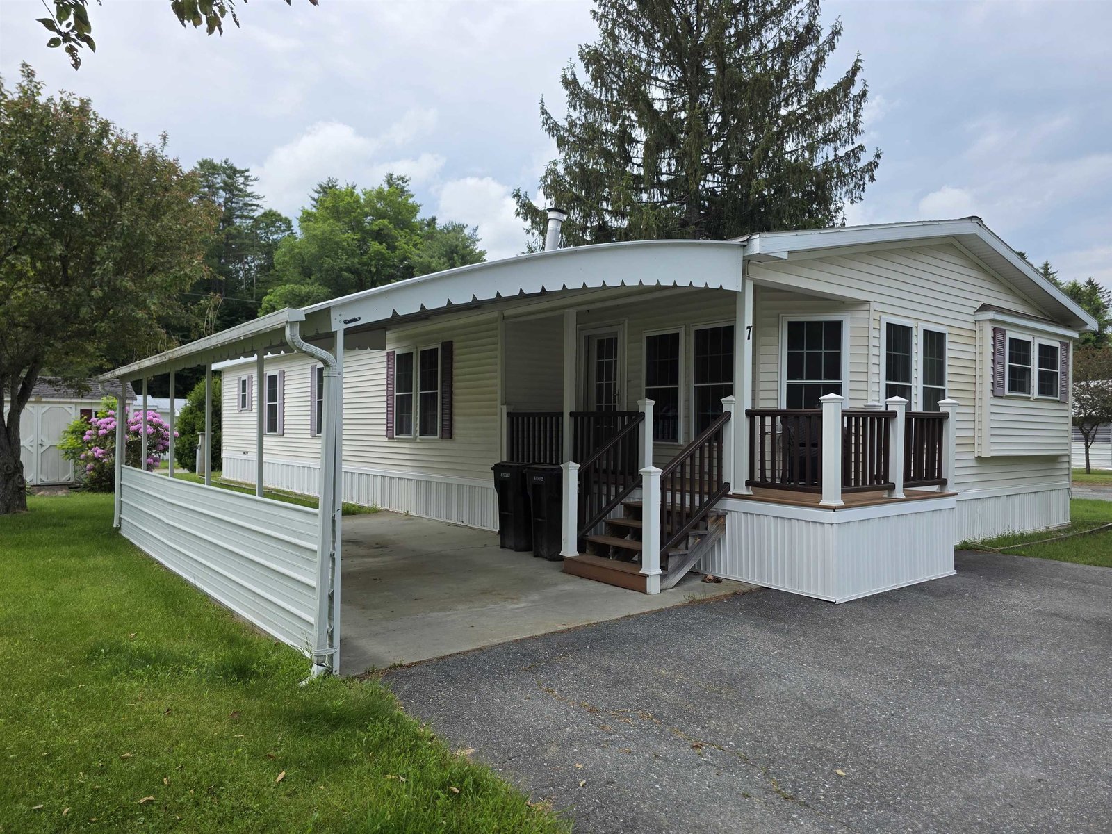 7 Stardust Circle, Weathersfield