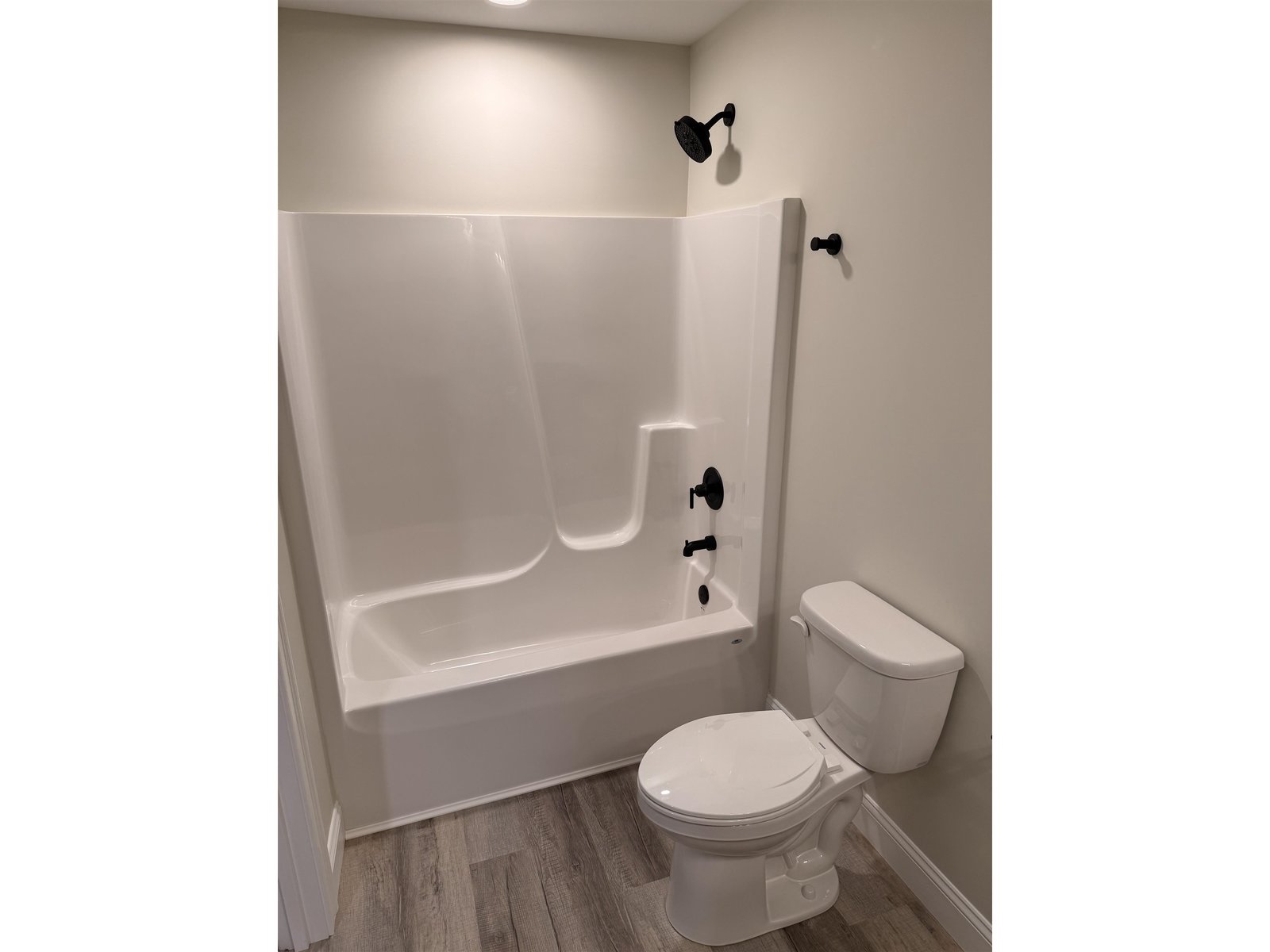 7 Willys Lane, Unit 102