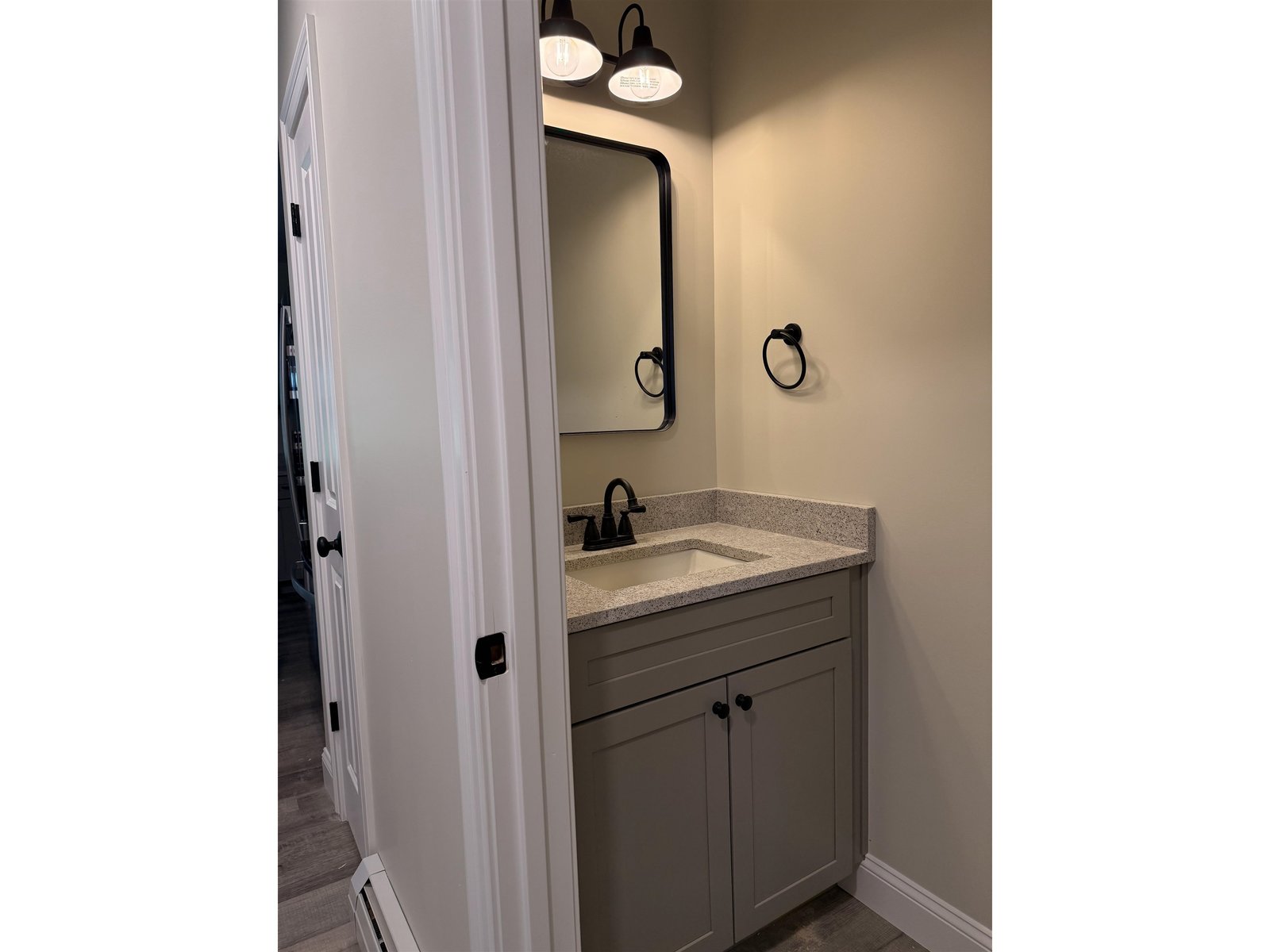 7 Willys Lane, Unit 102