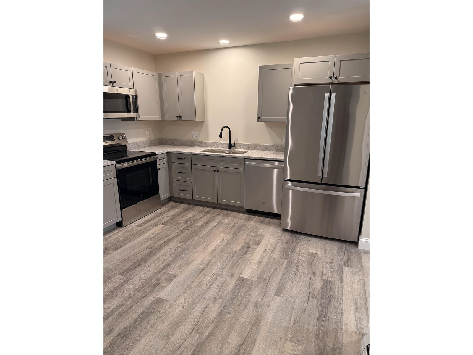 7 Willys Lane, Unit 102