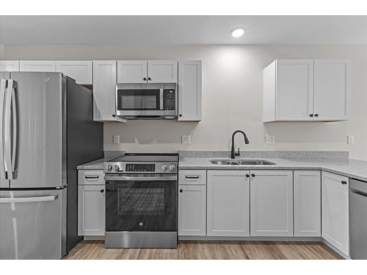 7 Willys Lane, Unit 103