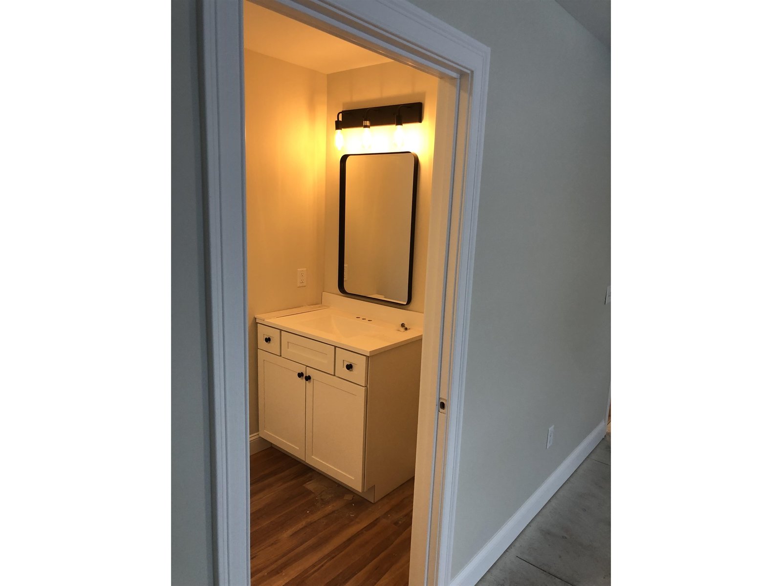 7 Willys Lane, Unit 104