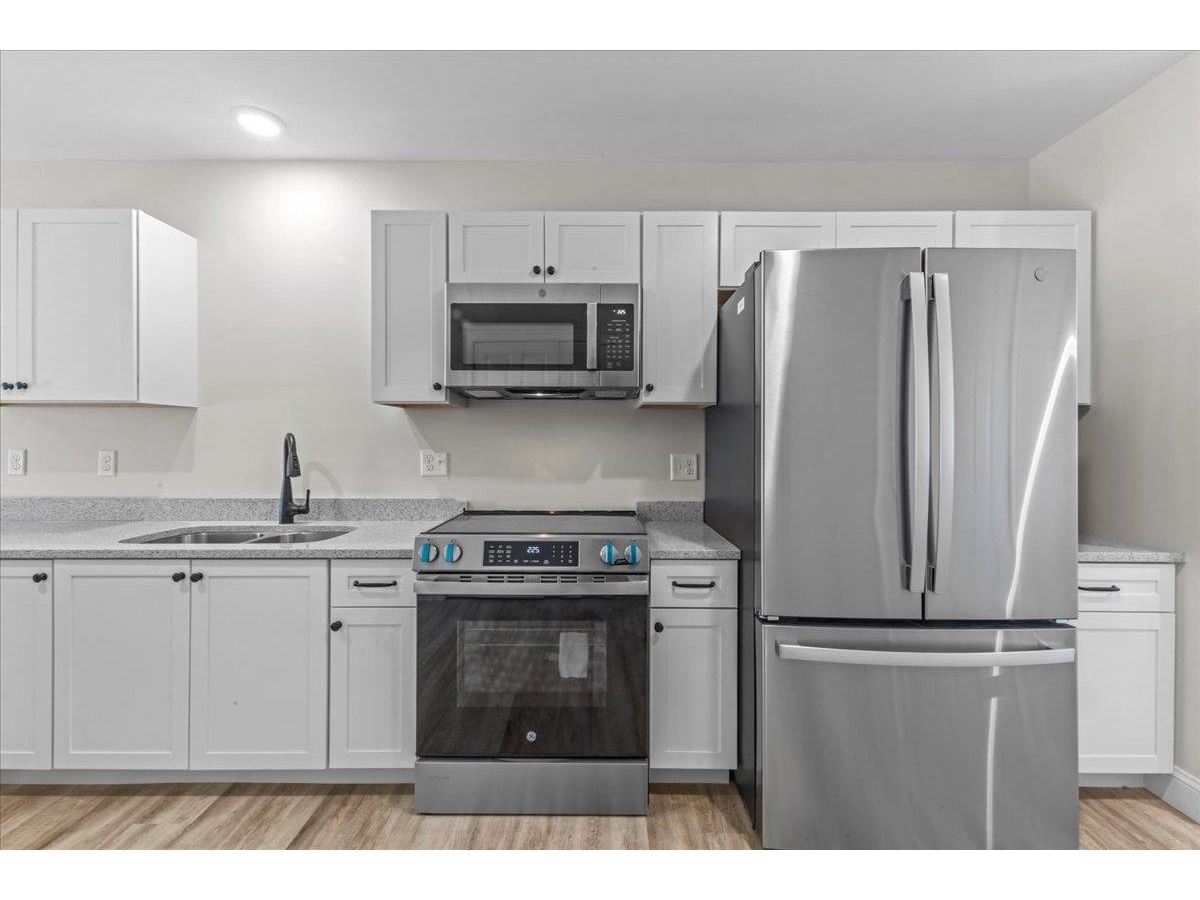 7 Willys Lane, Unit 106