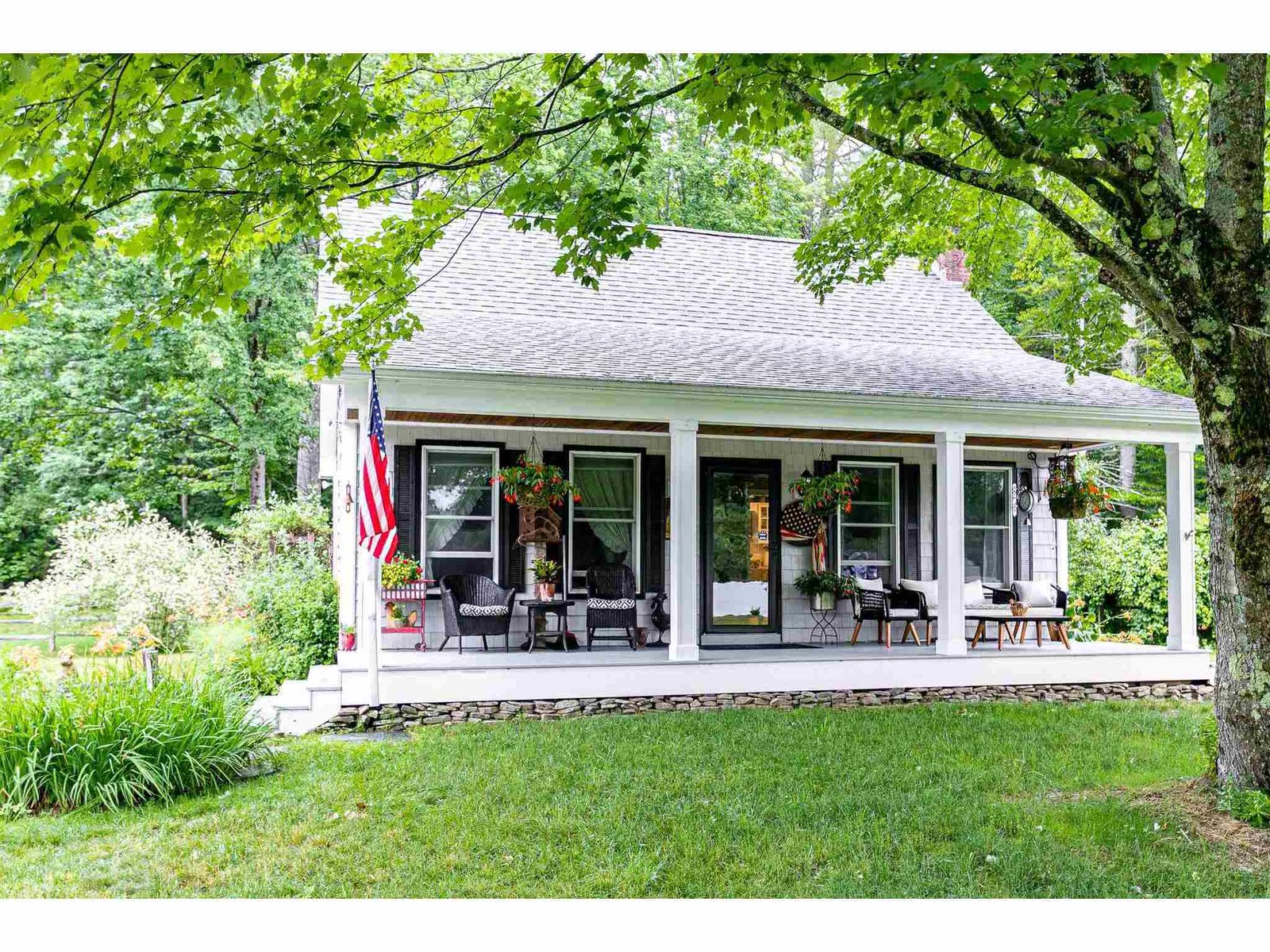 70 Crabapple Lane