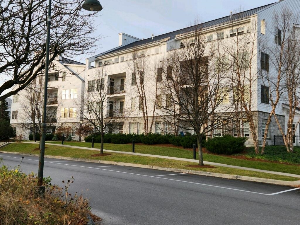 70 Maple Street, Unit 204