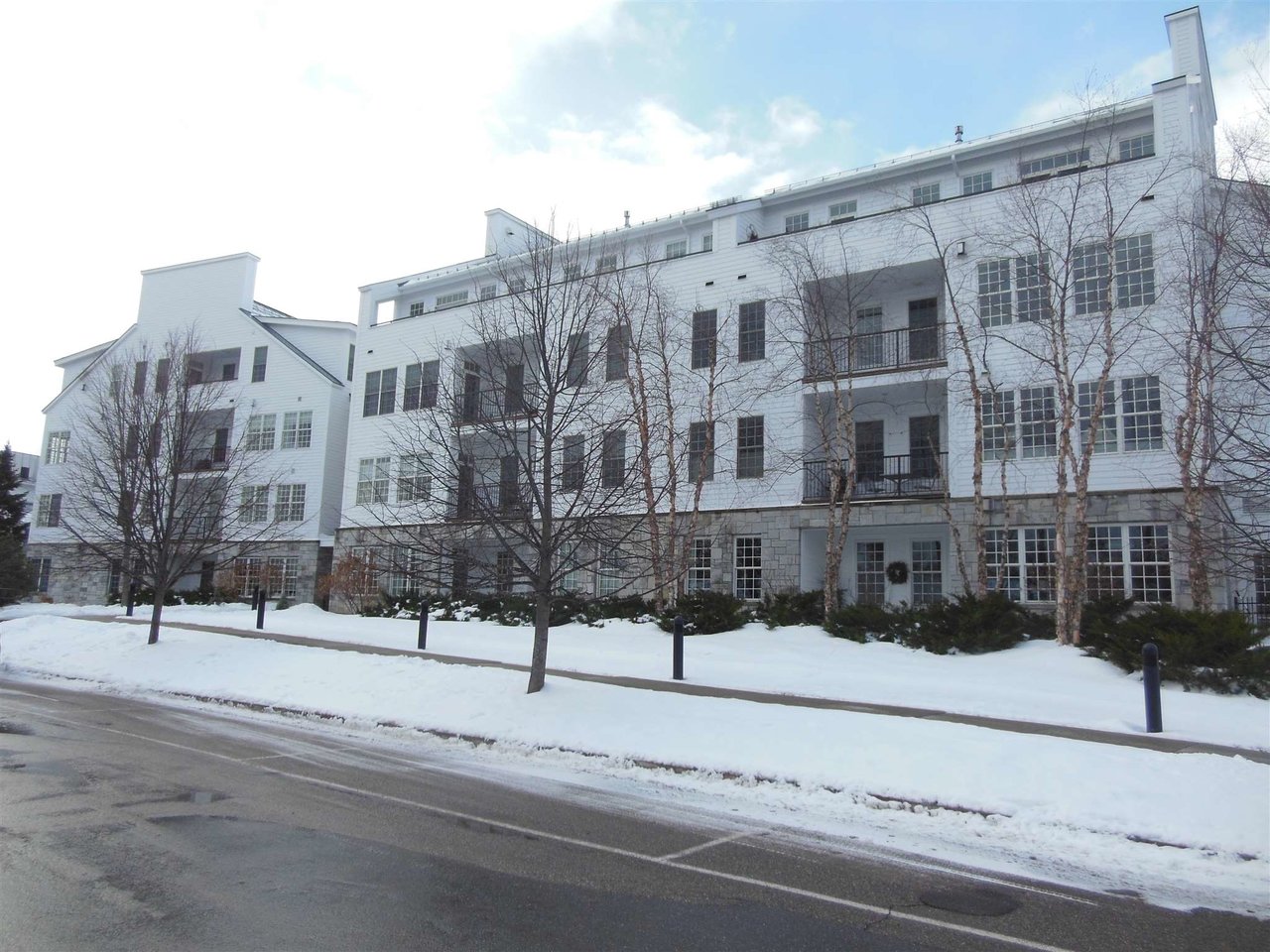 70 Maple Street, Unit 205
