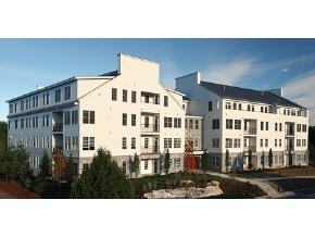 70 Maple Street, Unit 305