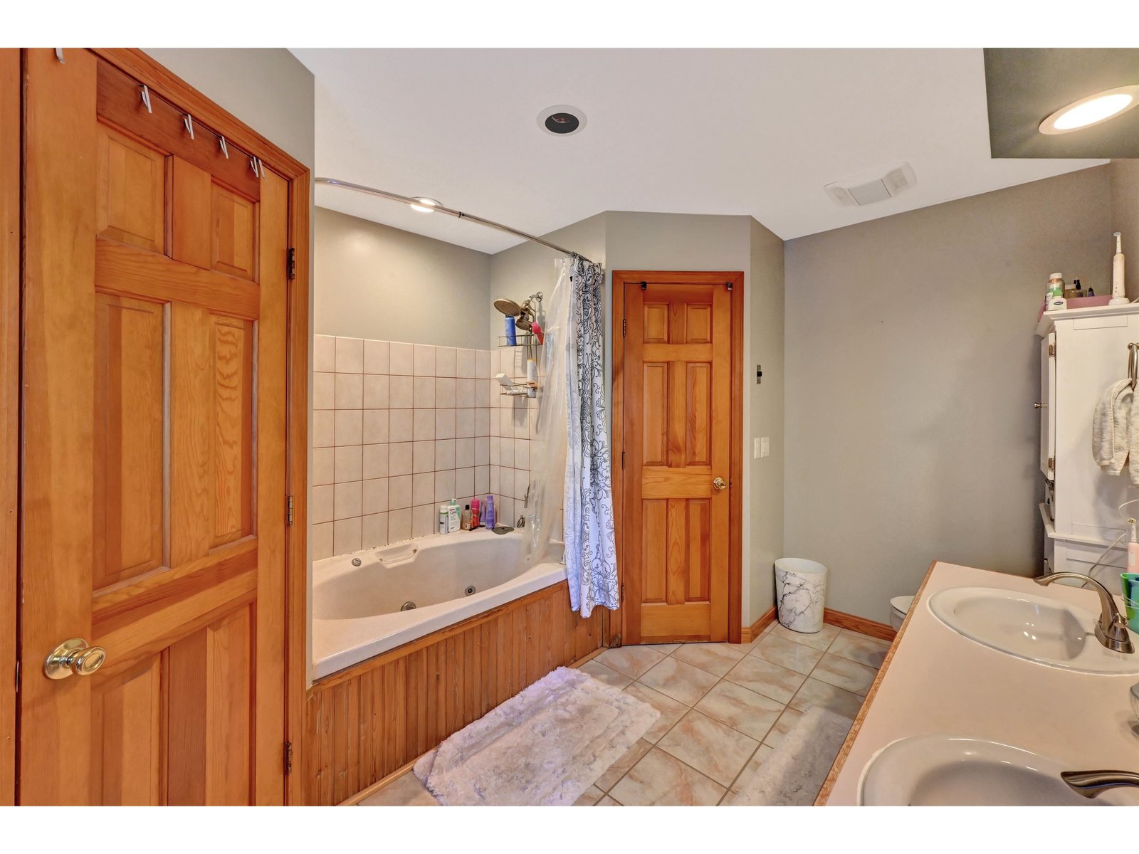 70 Moss Glen Lane