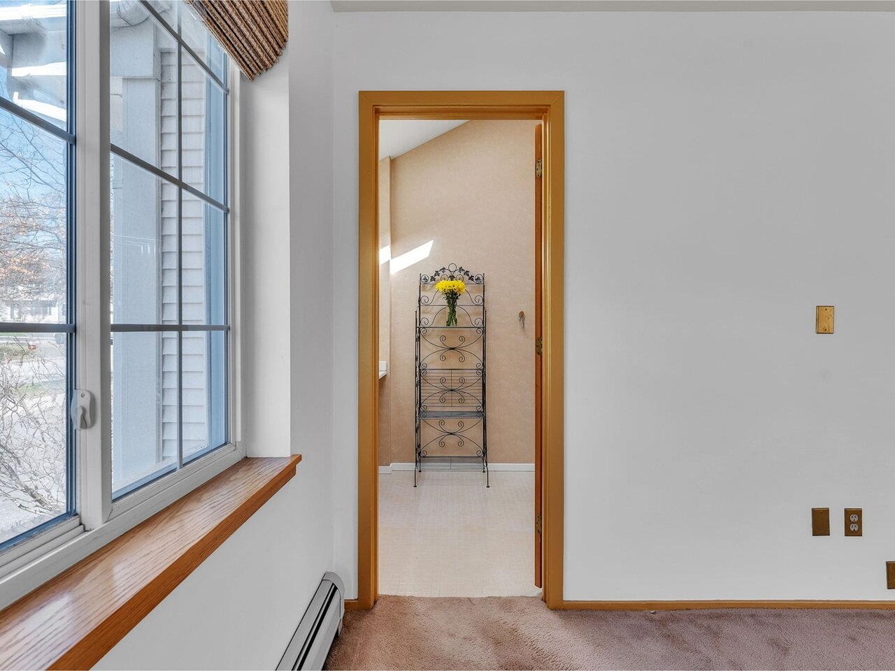Primary En Suite 3/4 Bathroom