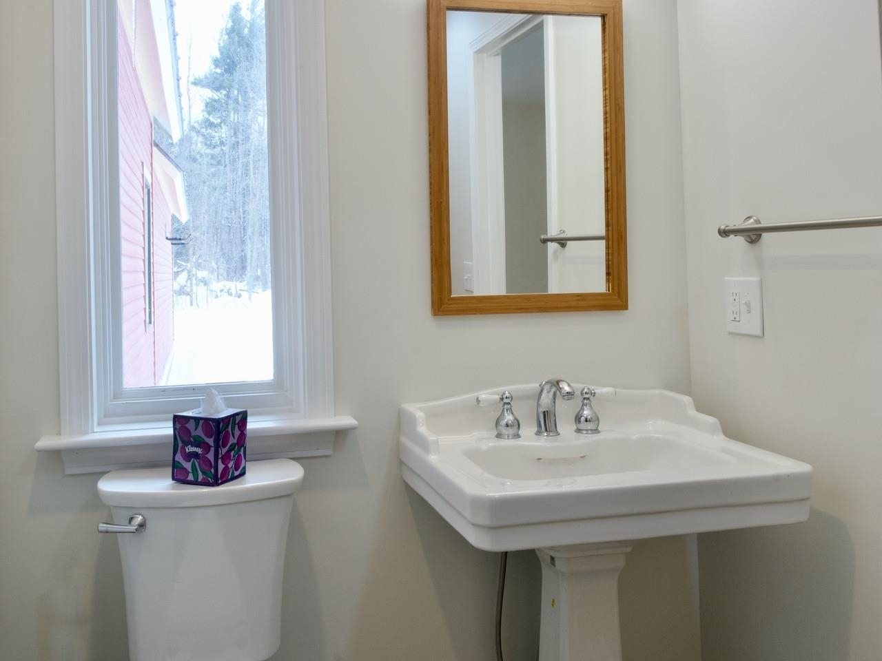 2nd building Full bath