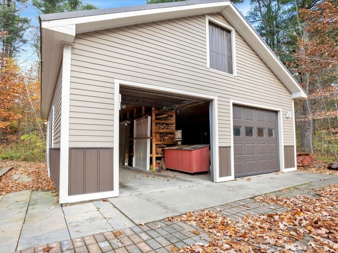 Oversized garage