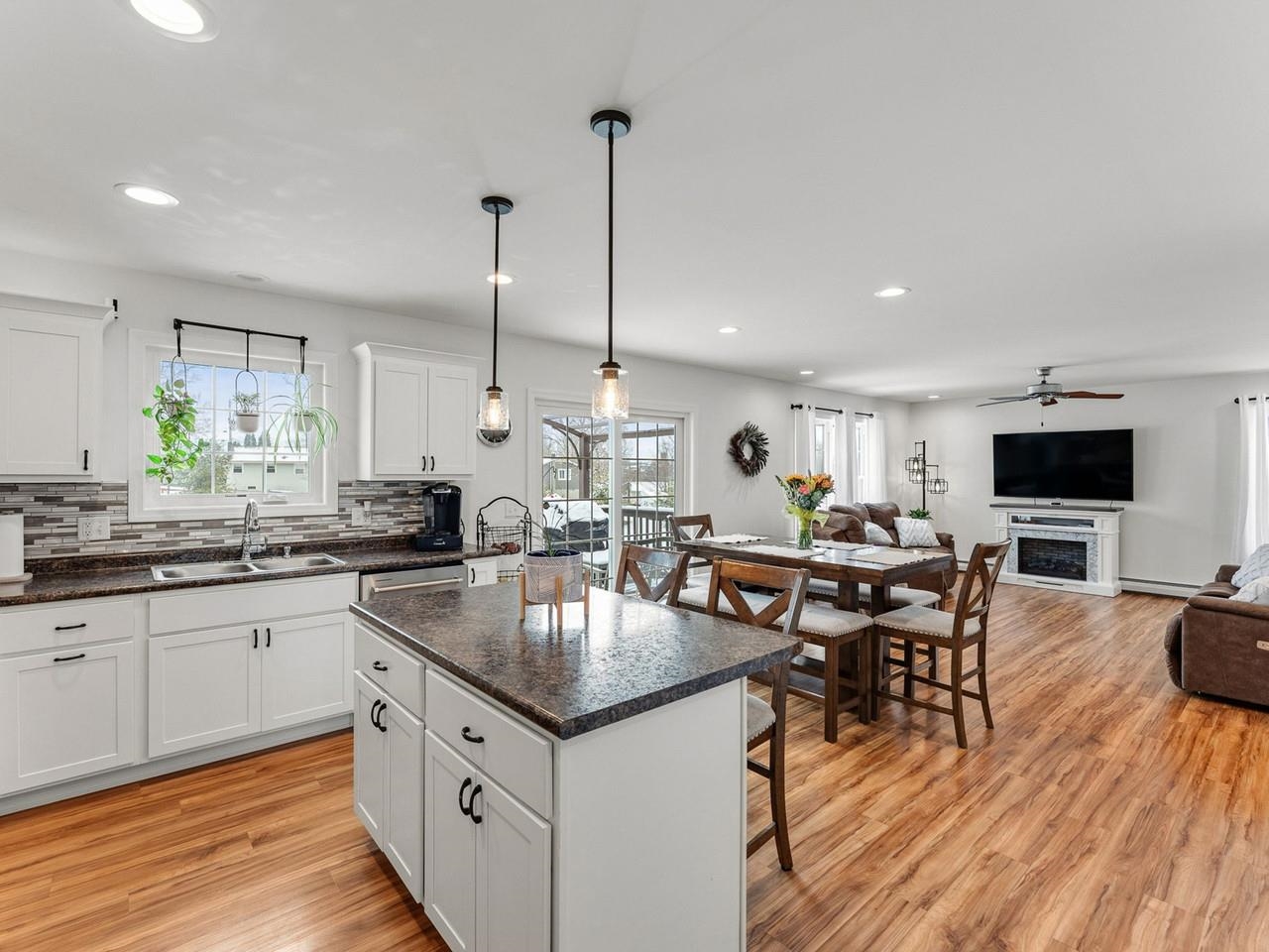 71 Commodore Drive