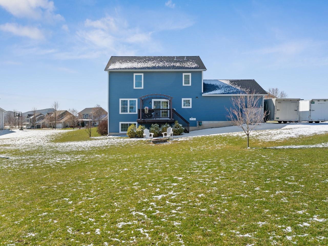 Spacious yard