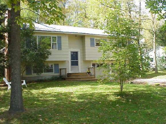 71 Hullcrest Ln