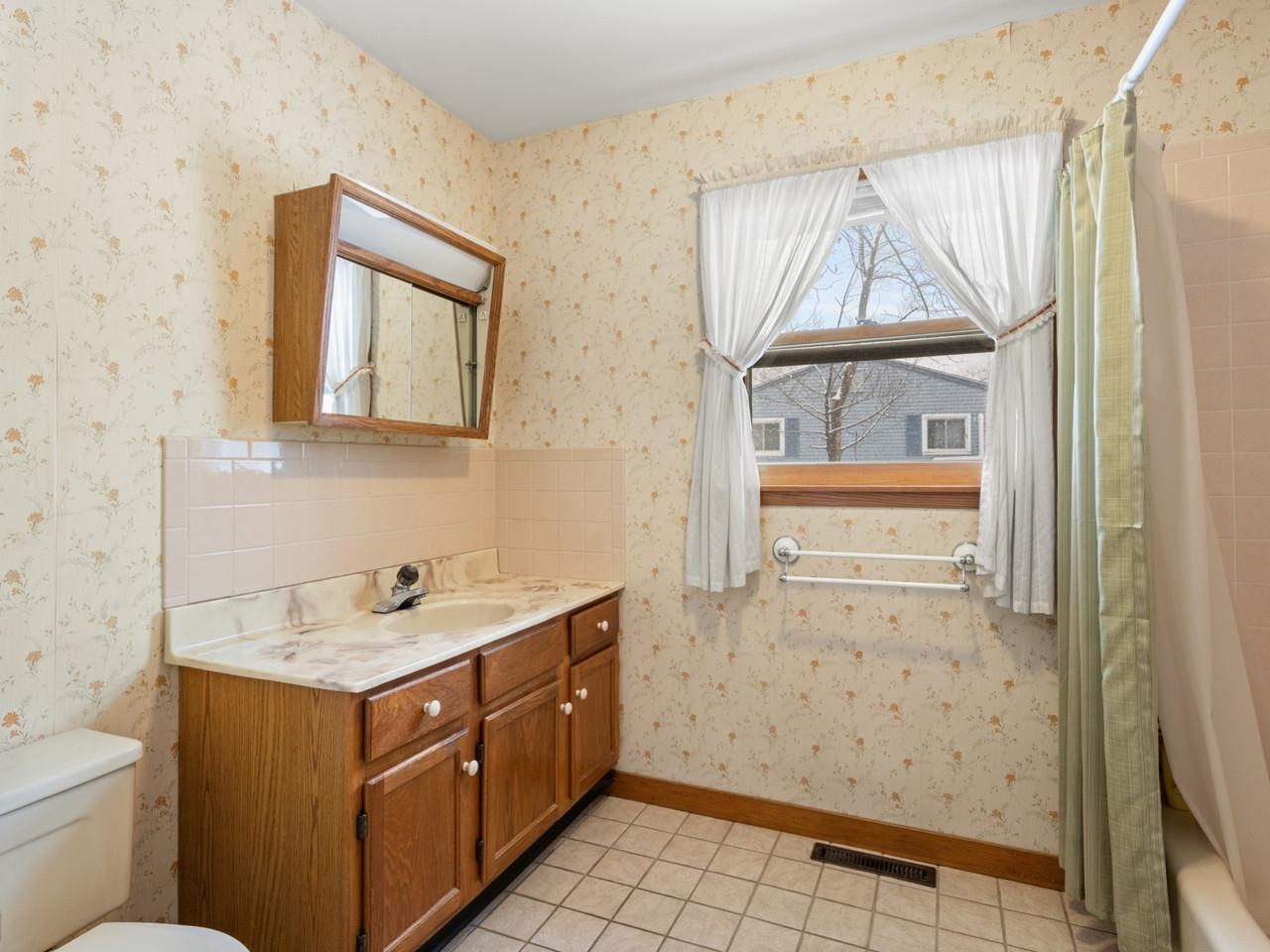 1st Floor Full Bath