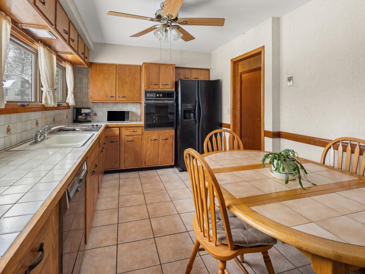 Spacious Kitchen