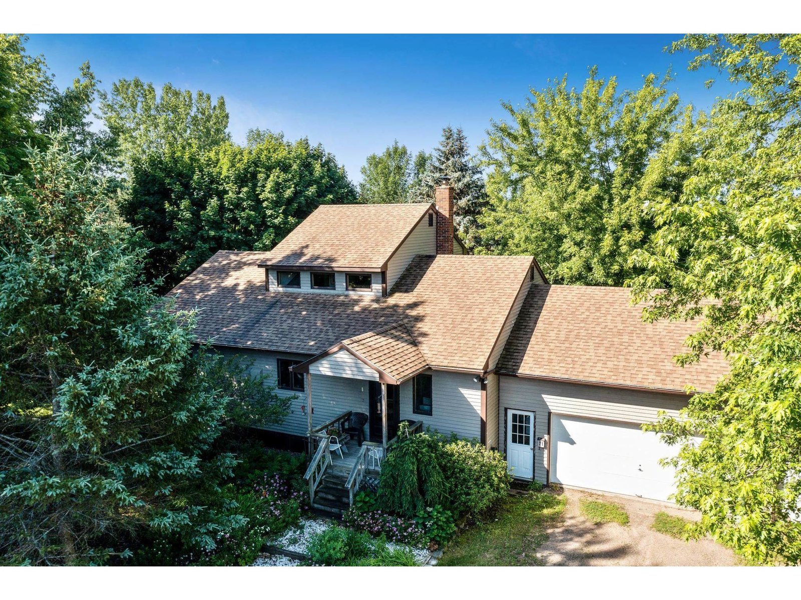 71 Moccasin Avenue