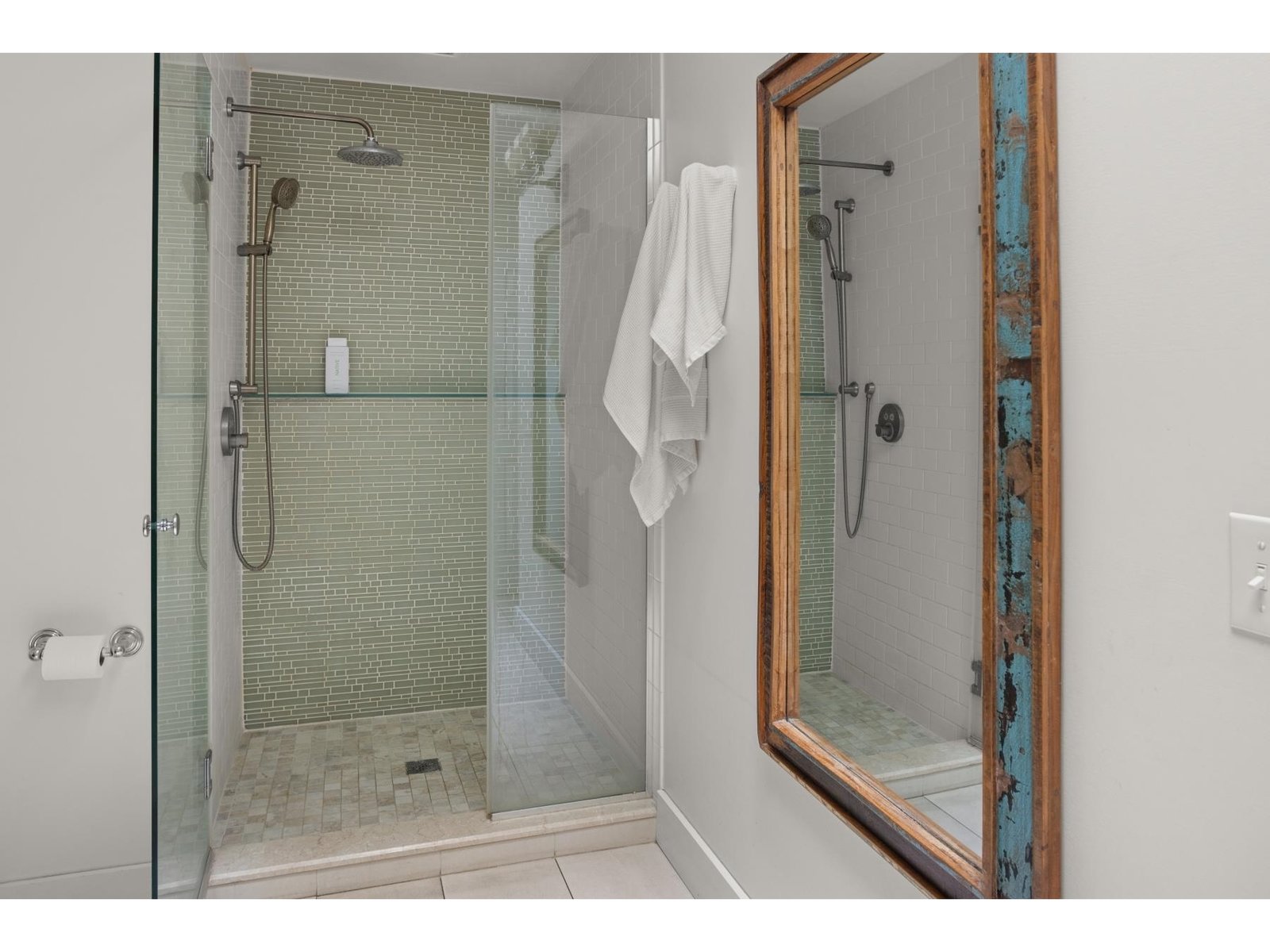 Primary shower