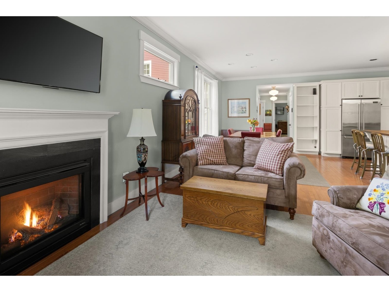 Propane fireplace