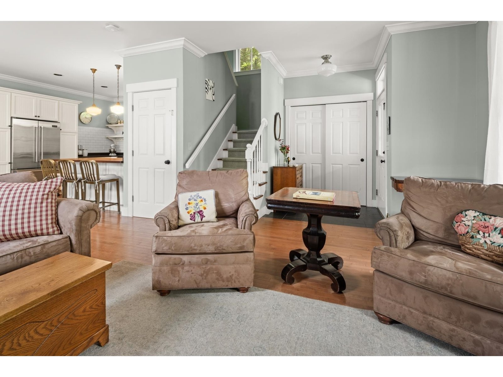 Front entry /living room