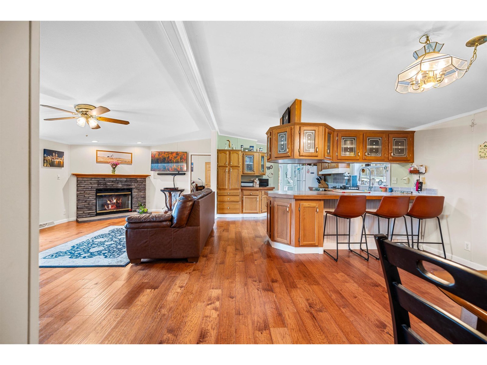 711 Knowles Flat Road