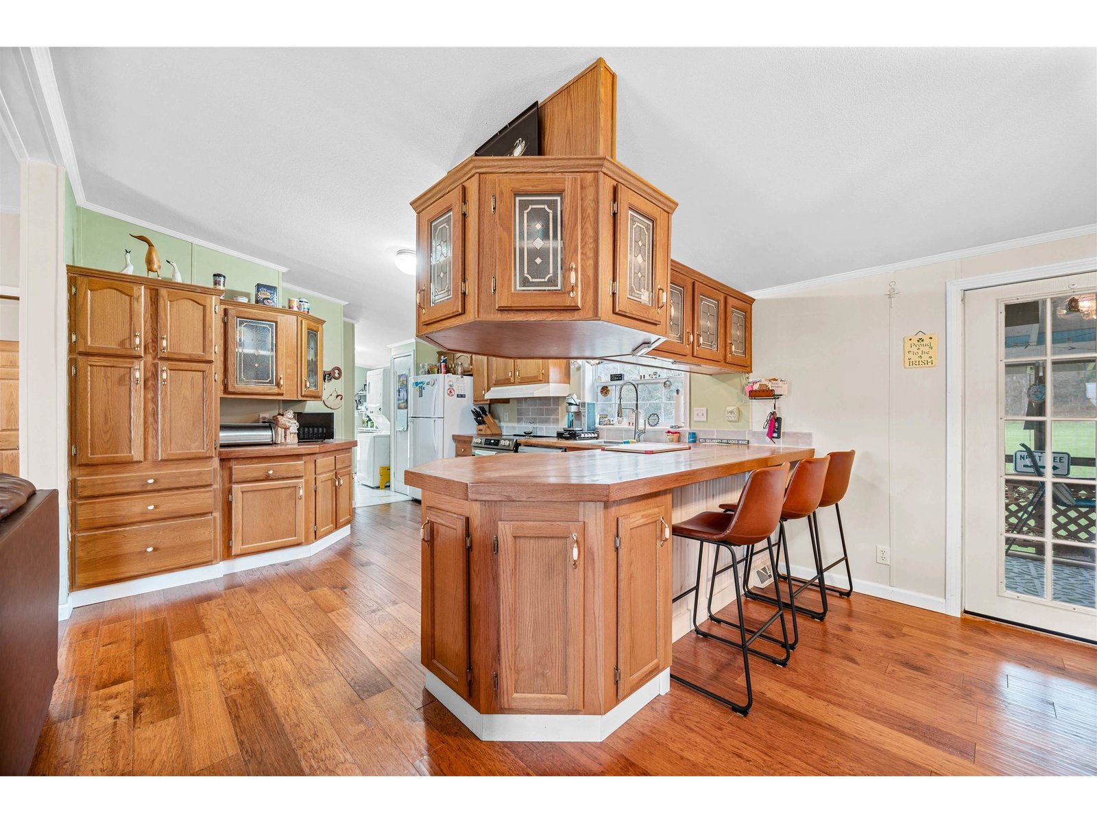 711 Knowles Flat Road
