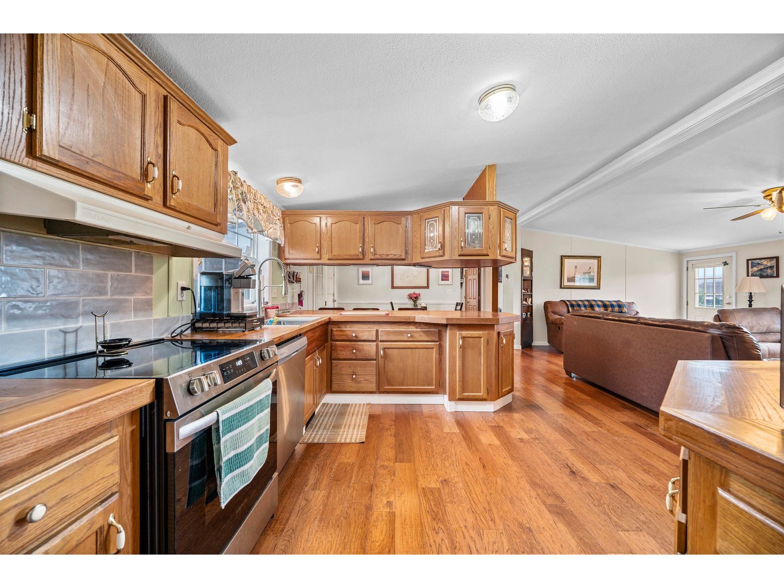 711 Knowles Flat Road