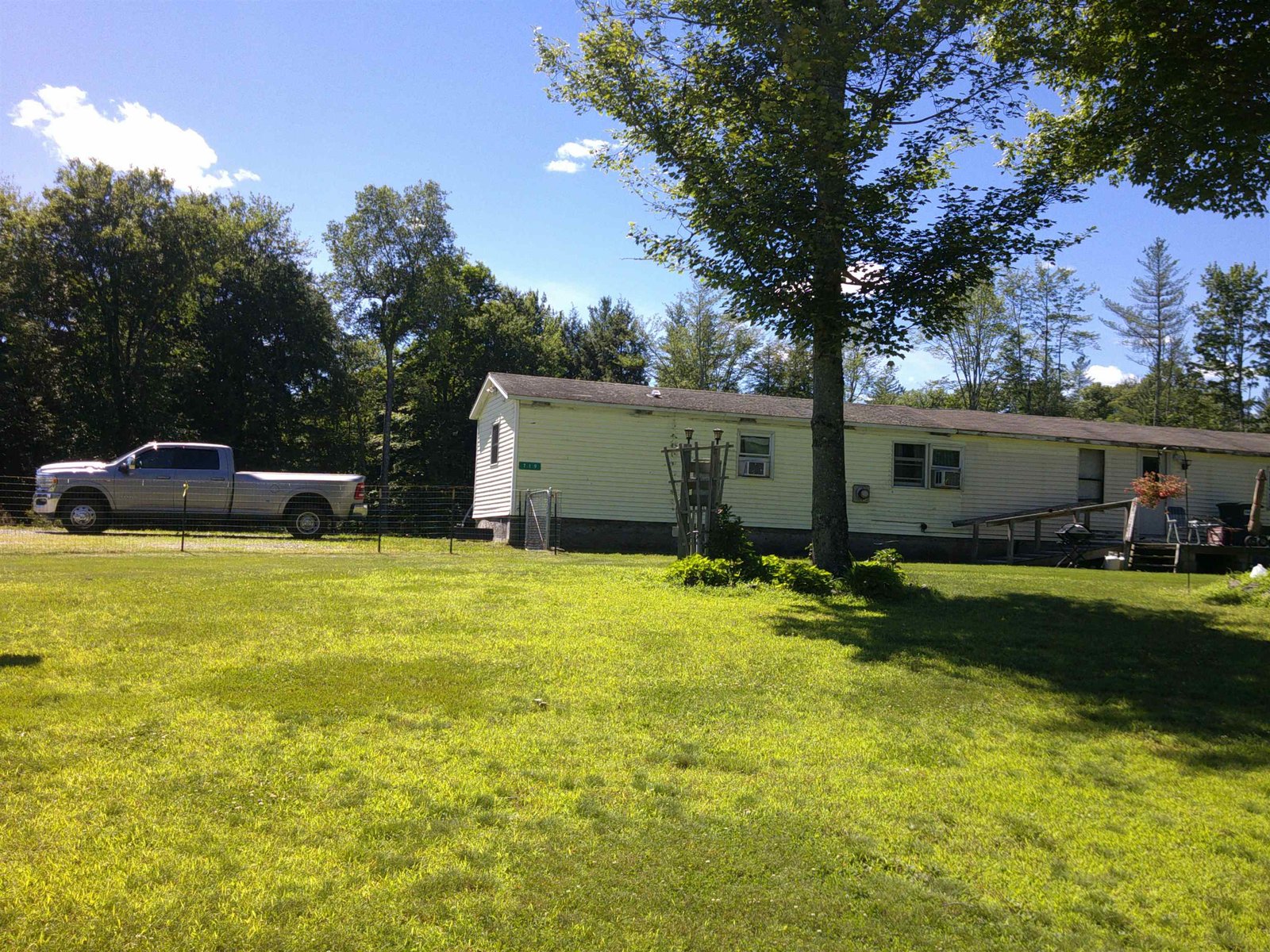719 Gould Hill